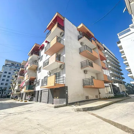 Marine Center Golem (Tirana)