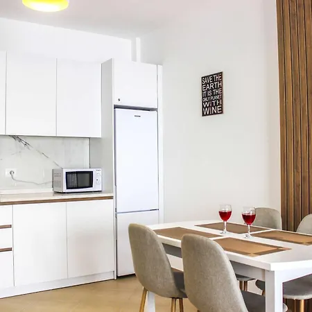 Marine Center Apartmán Golem (Tirana)